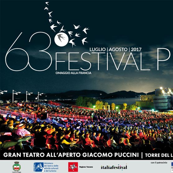 Festival Puccini au grand théatre de plein air Giacomo Puccini à Torre del Lago. Un rendez-vous à ne pas manquer pour les amoureux d'opéra.